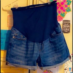 Maternity shorts